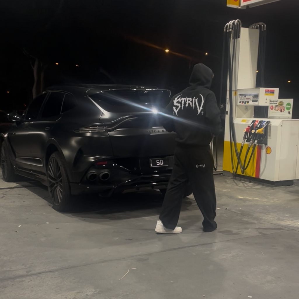 STRIV zipup