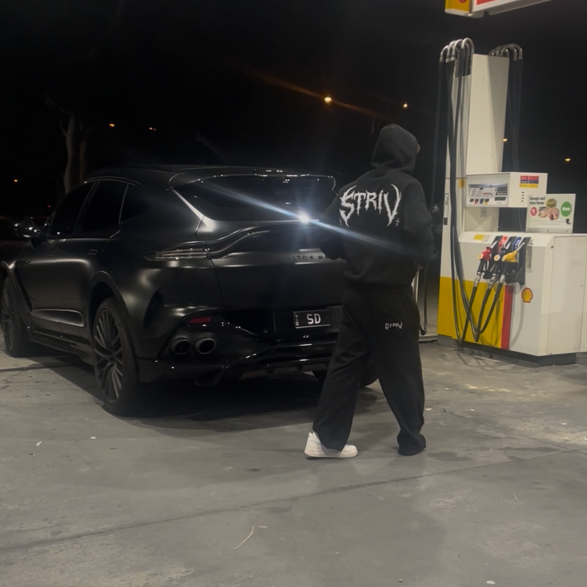 STRIV zipup
