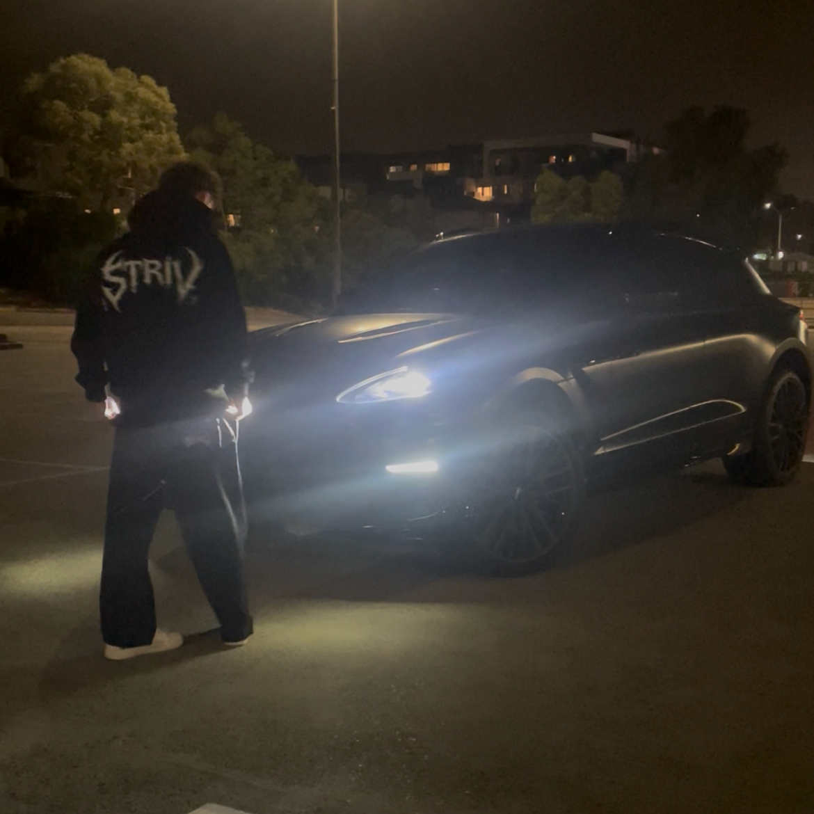 STRIV zipup